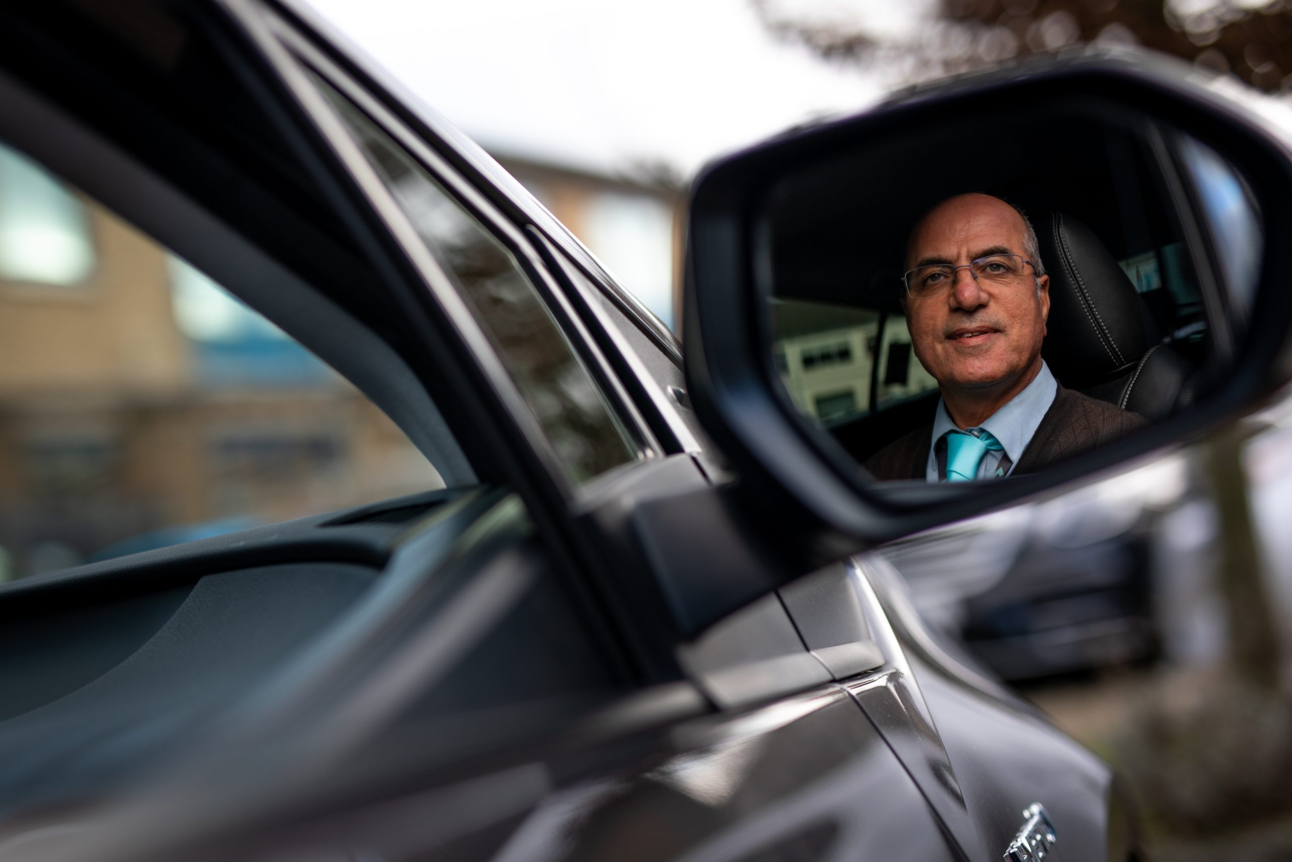 How Chauffeurs Support Worldwide Travellers Arriving In London
